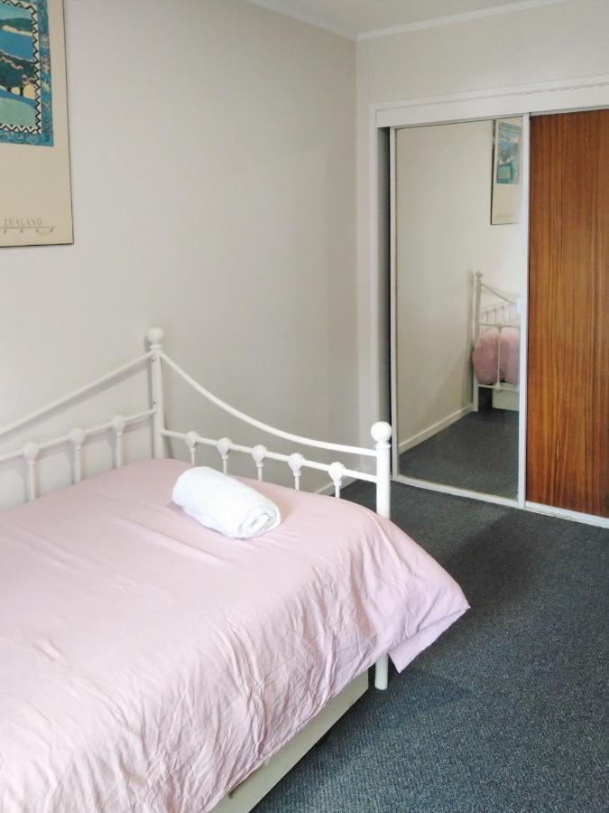 Big Family House Easy To Airport Holiday home Auckland