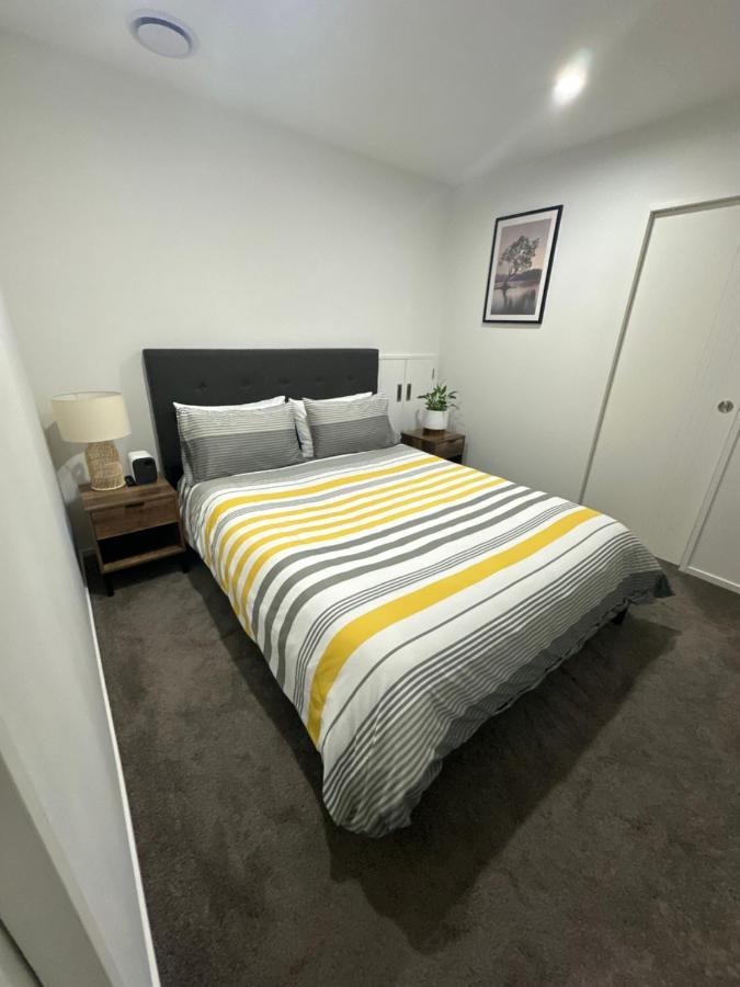 Trafalgar Place * Auckland