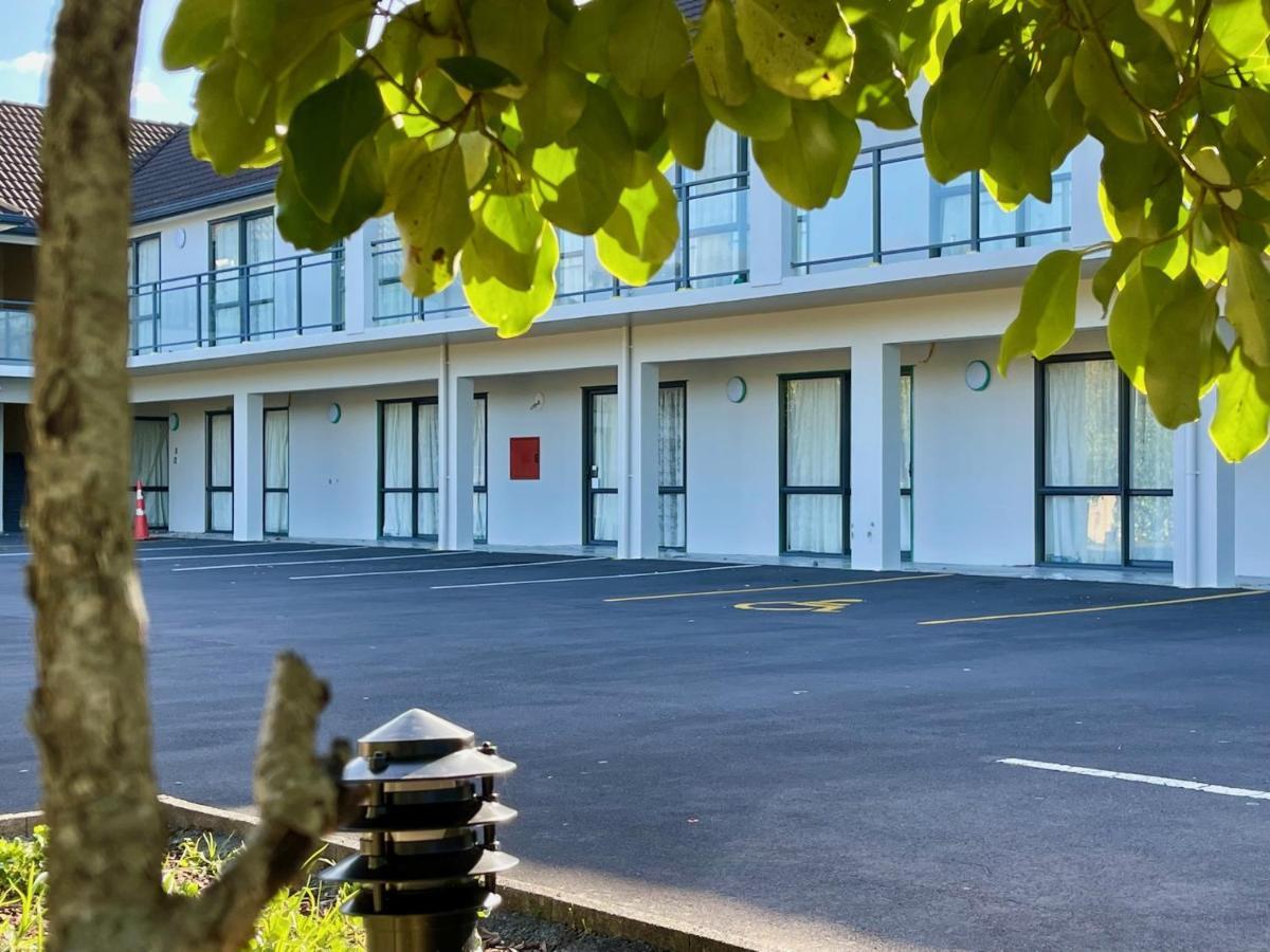 Motel Botany Palms *