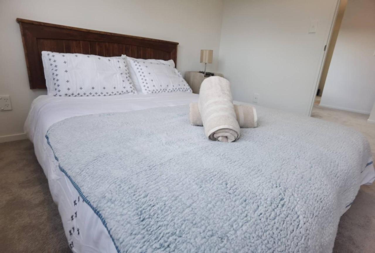 Henderson New House Holiday home Auckland