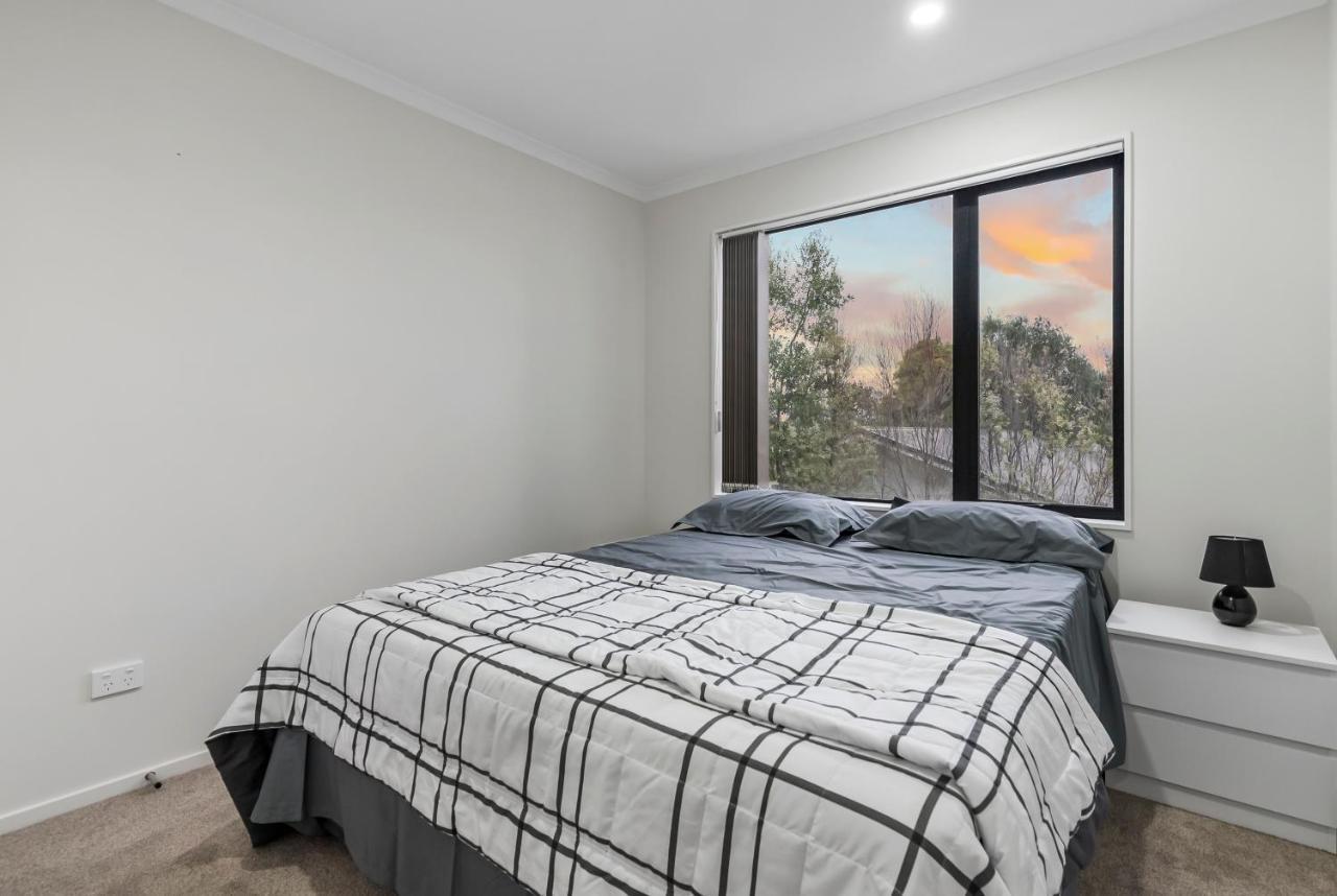 Jupiter St No 4 * Auckland