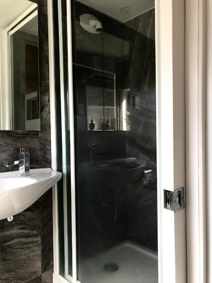 Onehunga Garden Tinyhouse With Parking Guest house