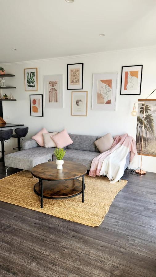 Plush 3 Bedroom Property In Hobsonville Apartment