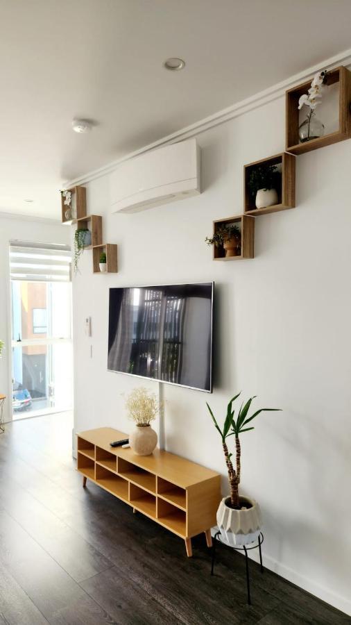 Plush 3 Bedroom Property In Hobsonville Apartment