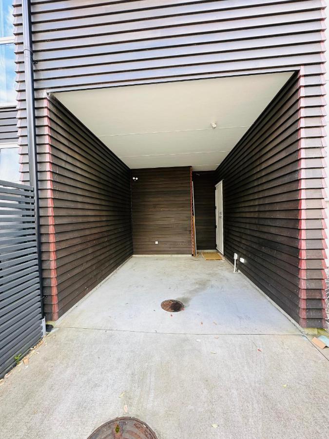 Plush 3 Bedroom Property In Hobsonville Apartment Auckland