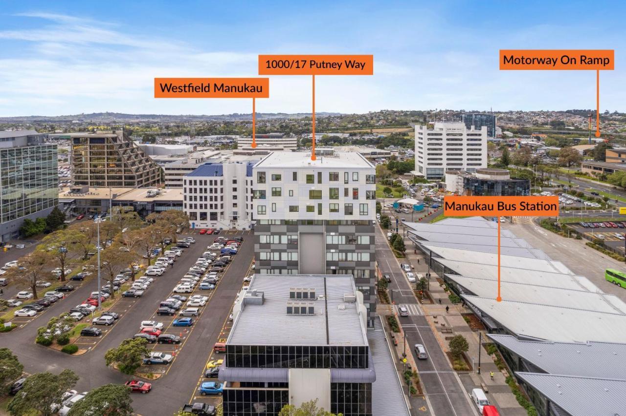 Manukau *