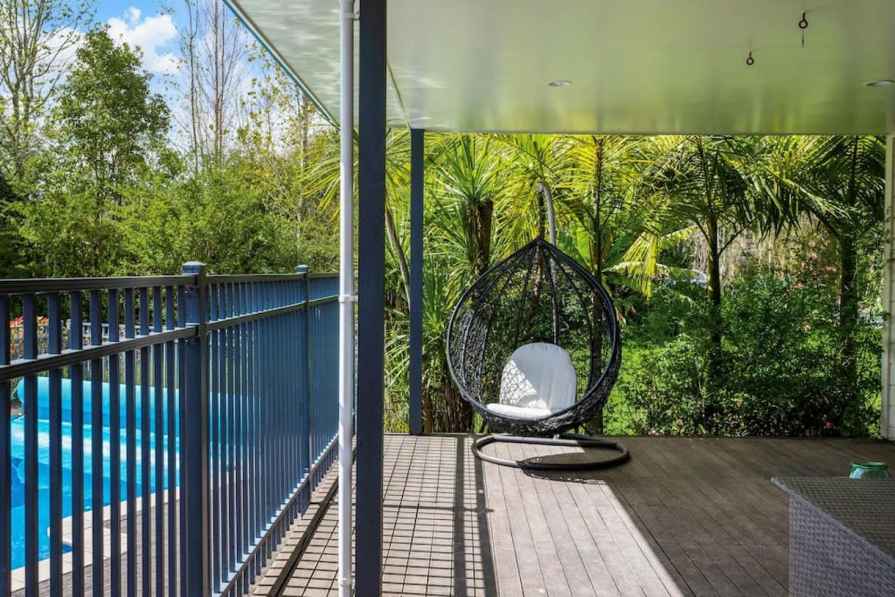 Ultimate 5-bedroom Rural Poolside Oasis - *