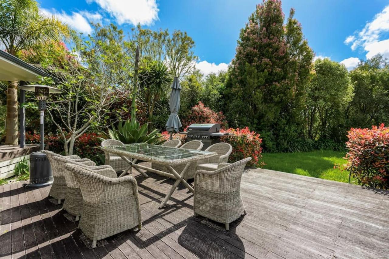 Ultimate 5-bedroom Rural Poolside Oasis - * Auckland
