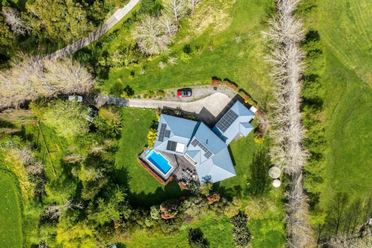 Ultimate 5-bedroom Rural Poolside Oasis - Auckland
