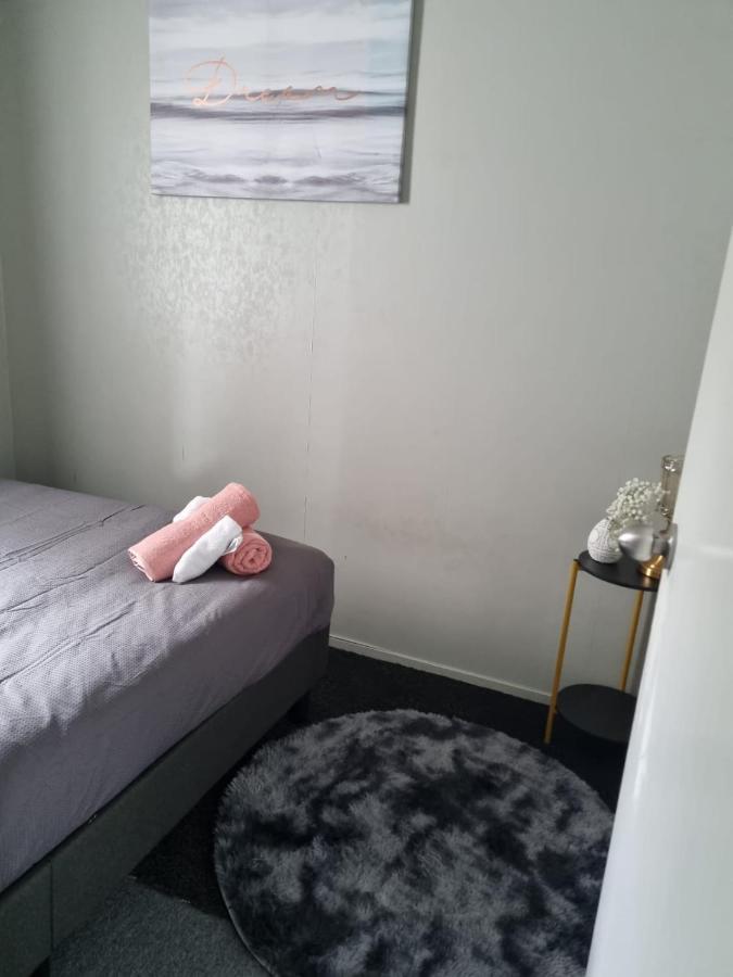 Accomodation Near Airport Apartment