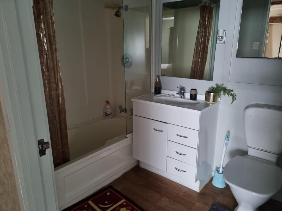 Apartment Accomodation Near Airport *