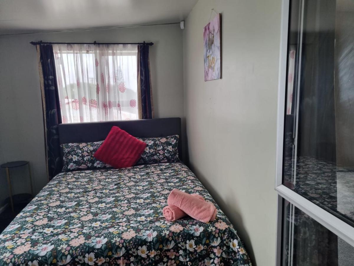 Accomodation Near Airport Apartment *