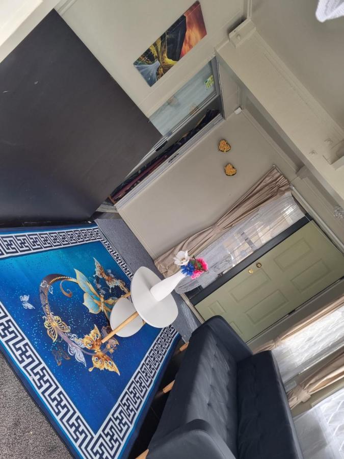 Accomodation Near Airport Apartment *