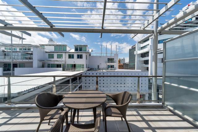 Qv Down At The Viaduct Apartment Auckland