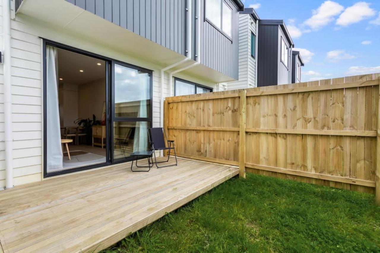 Urban Glow Townhouse With Parking