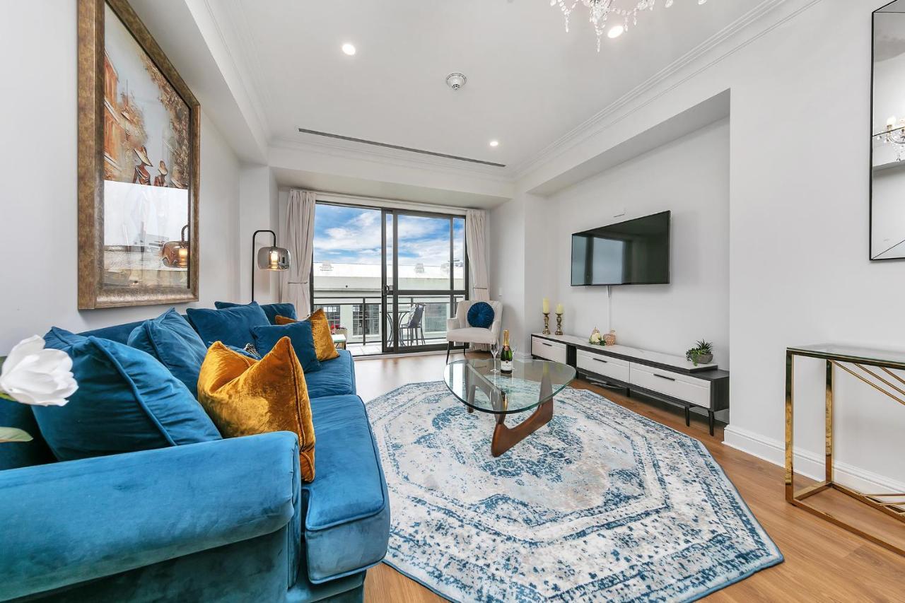 Corporate Gem + Rooftop Pool & Auckland