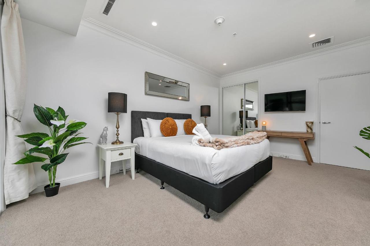 Corporate Gem + Rooftop Pool & Apartment Auckland