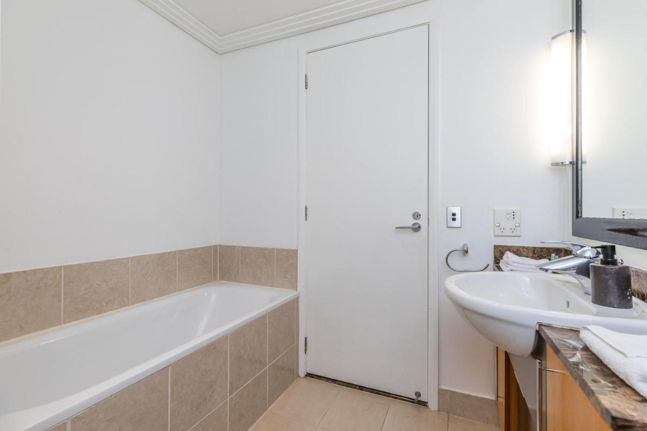Comfortable & Cozy - Newly Furnished 'quays' Share Save