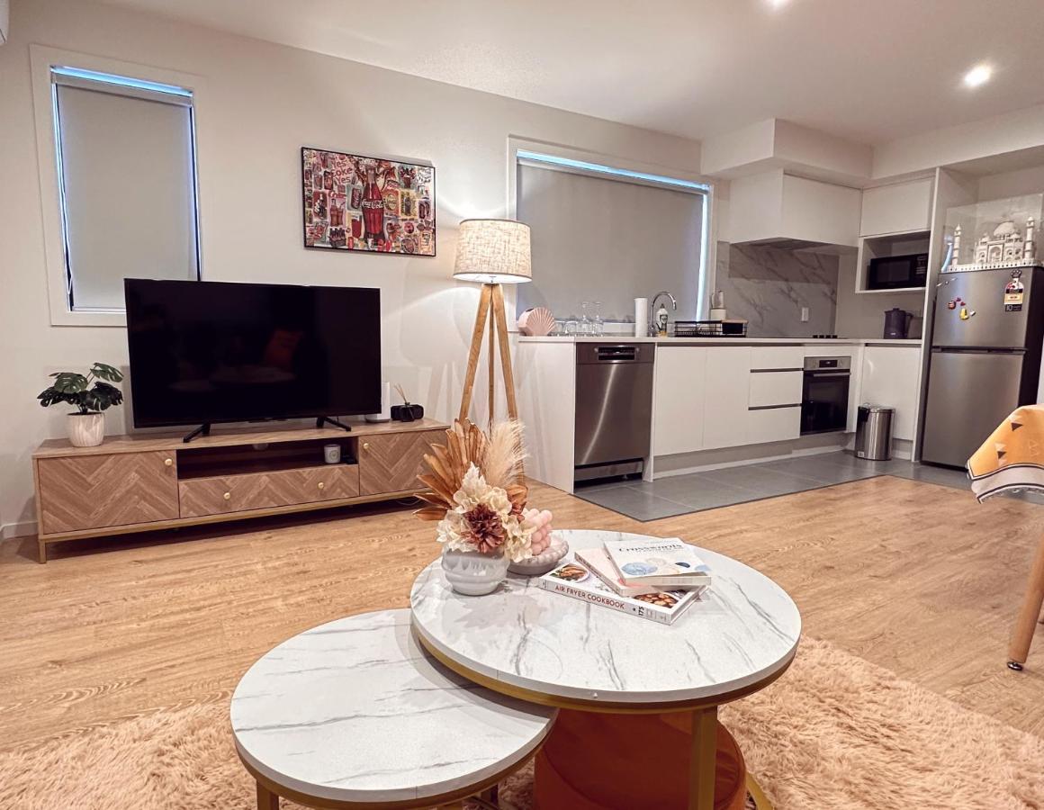 Brandnew Modern Apartment