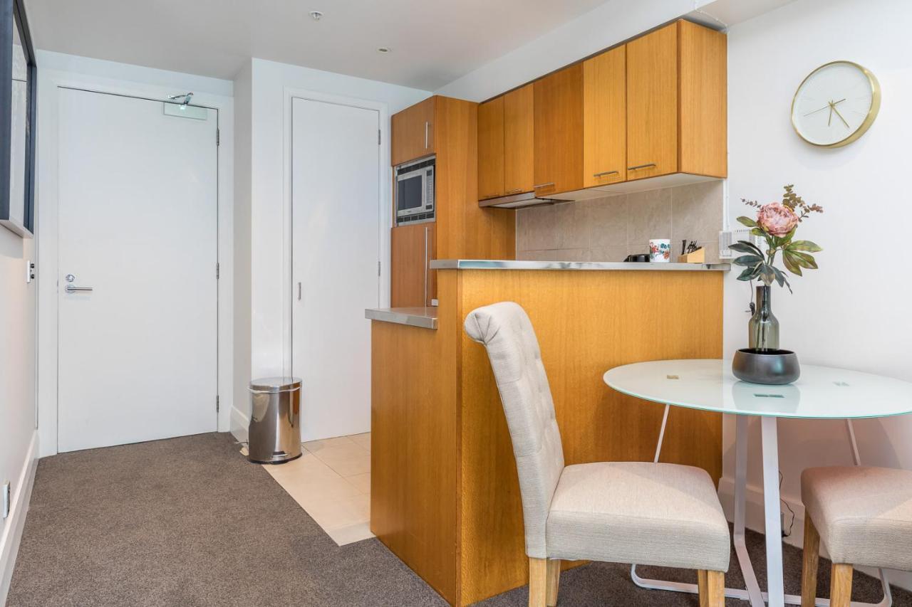 Comfortable & Cozy - Newly Furnished 'quays' Share Save * Auckland
