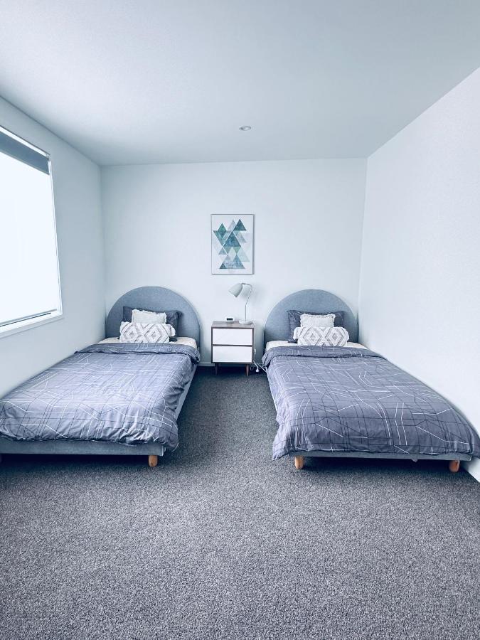 Stylish Industrial House In Pakuranga Free Wifi Netflix Apartment Auckland