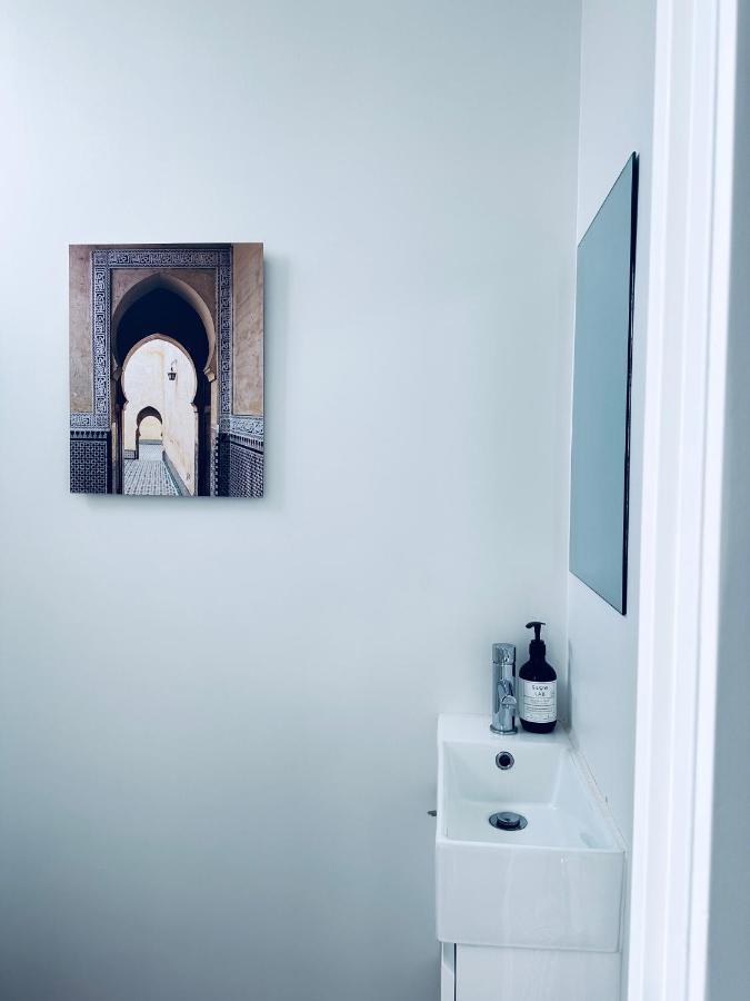 Stylish Industrial House In Pakuranga Free Wifi Netflix Apartment Auckland