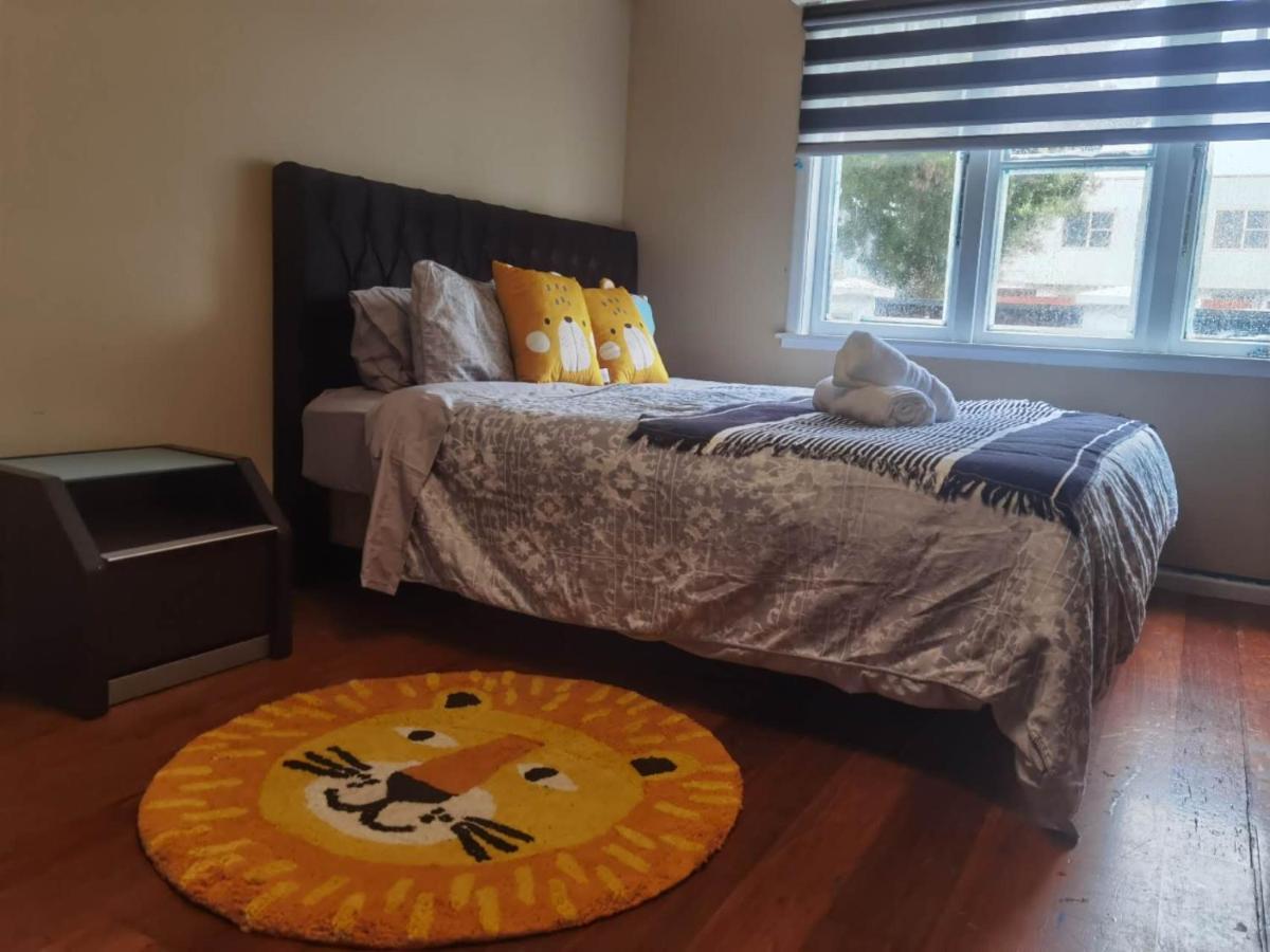 Mt Eden Master Rm1 *