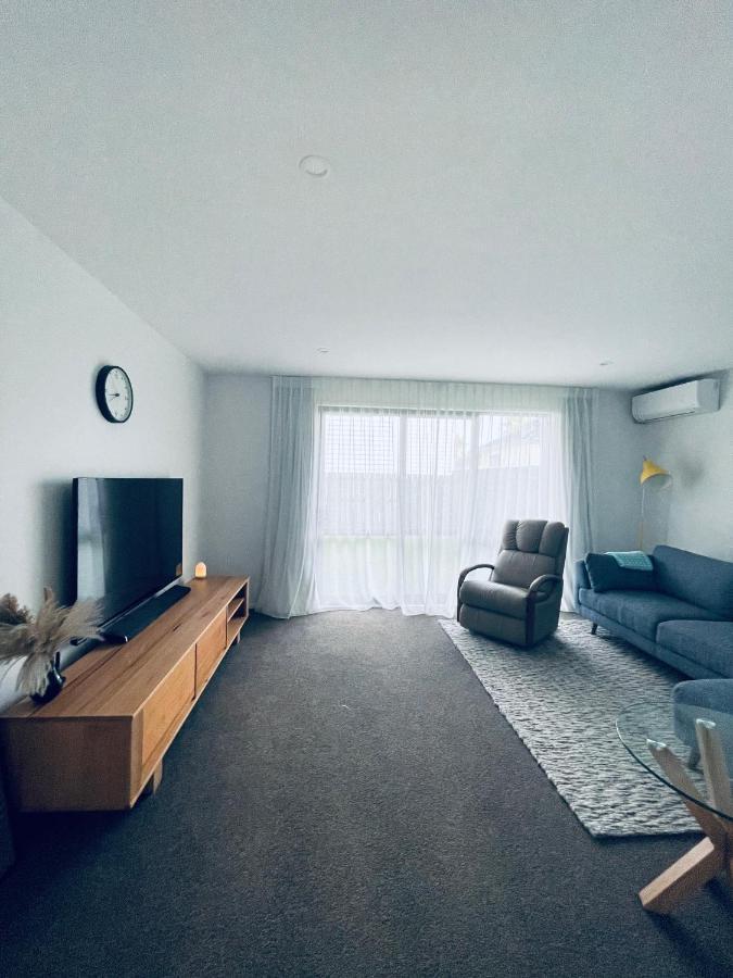 Stylish Industrial House In Pakuranga Free Wifi Netflix Apartment *