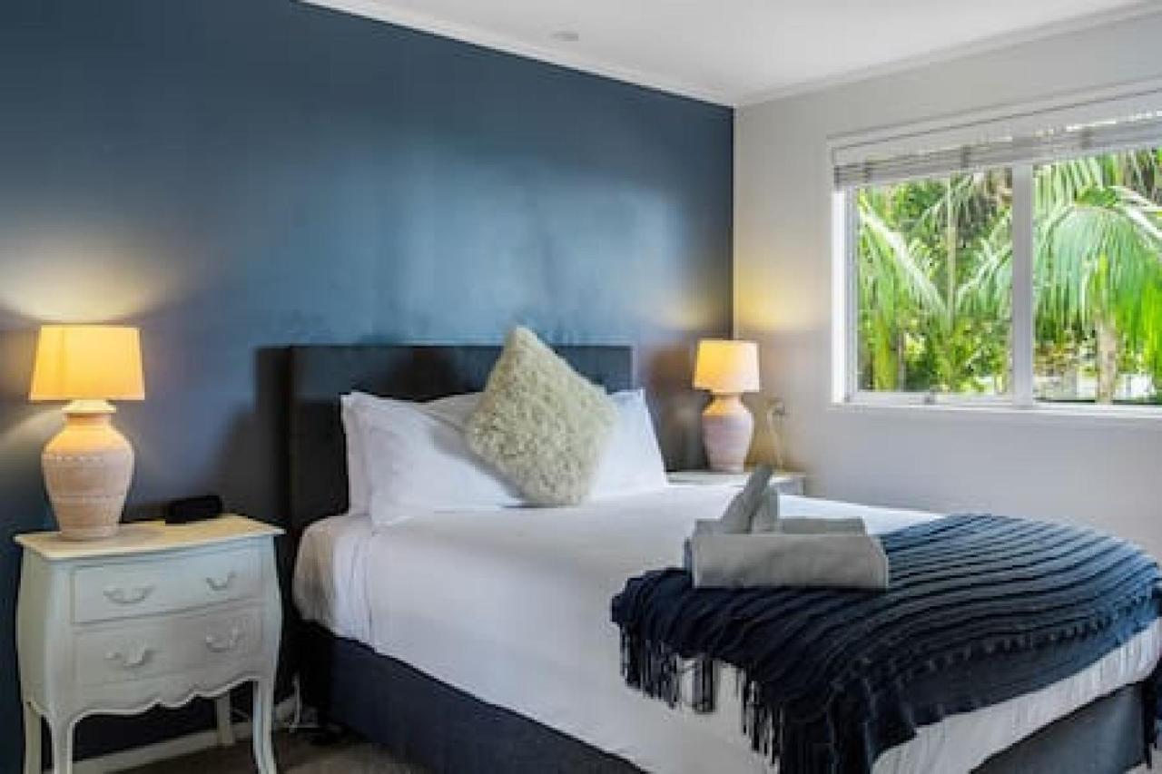 Holiday home Coastal Getaway With Seaview And Deck Auckland