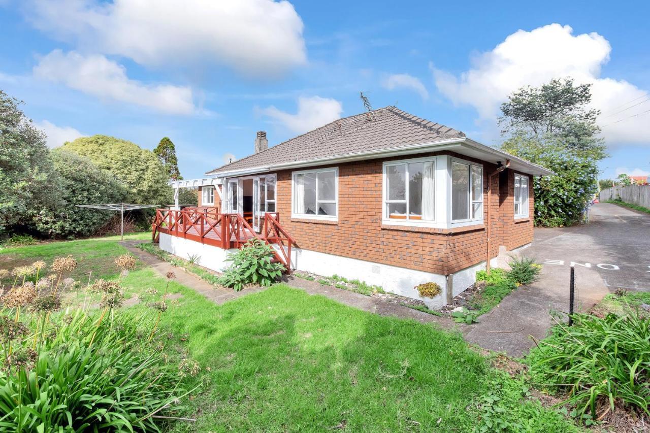 Acomodação com café da manhã  3 Bedroom In Onehunga W Parking - Wifi - Netflix
