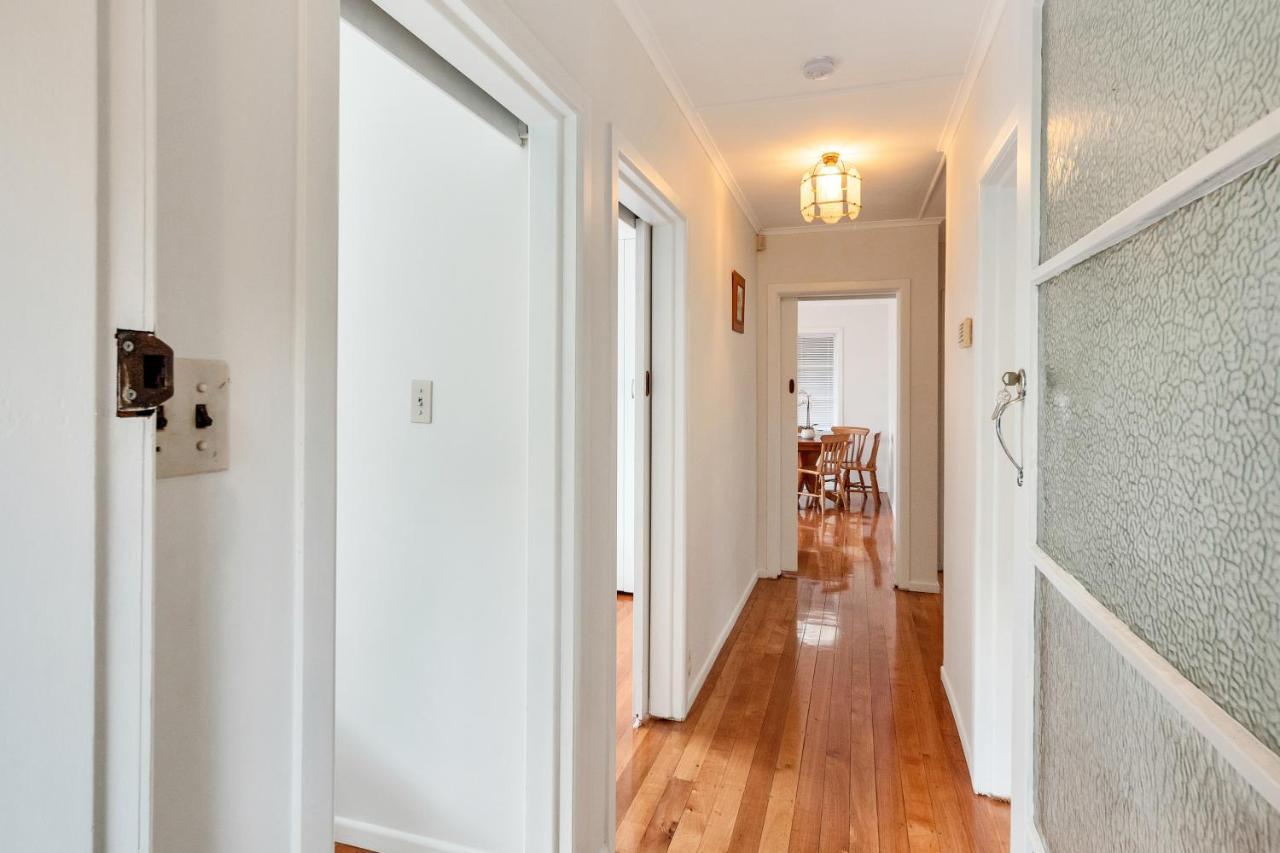 Acomodação com café da manhã  3 Bedroom In Onehunga W Parking - Wifi - Netflix
