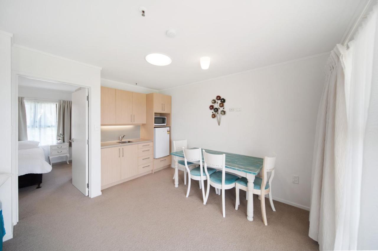 3 Auckland