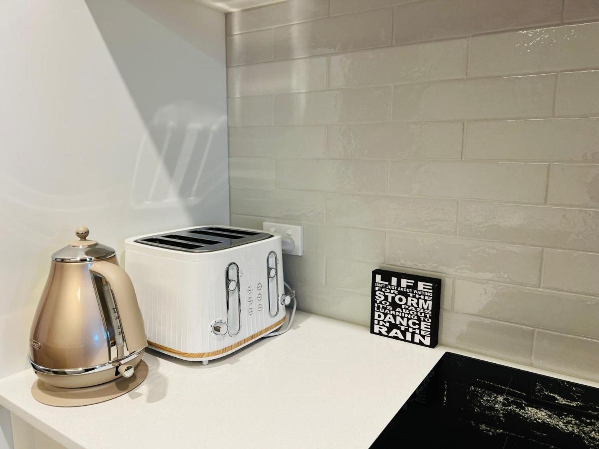 Avon Valley Vista- Modern Chic Family With Nespresso & Parking Pousada Auckland