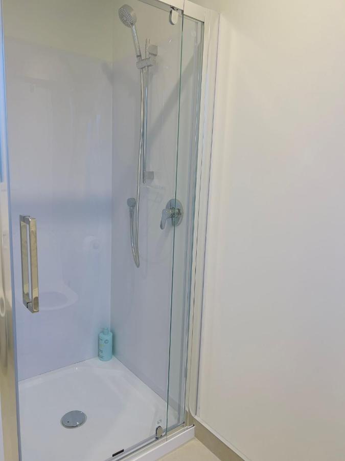 Avon Valley Vista- Modern Chic Family With Nespresso & Parking Auckland