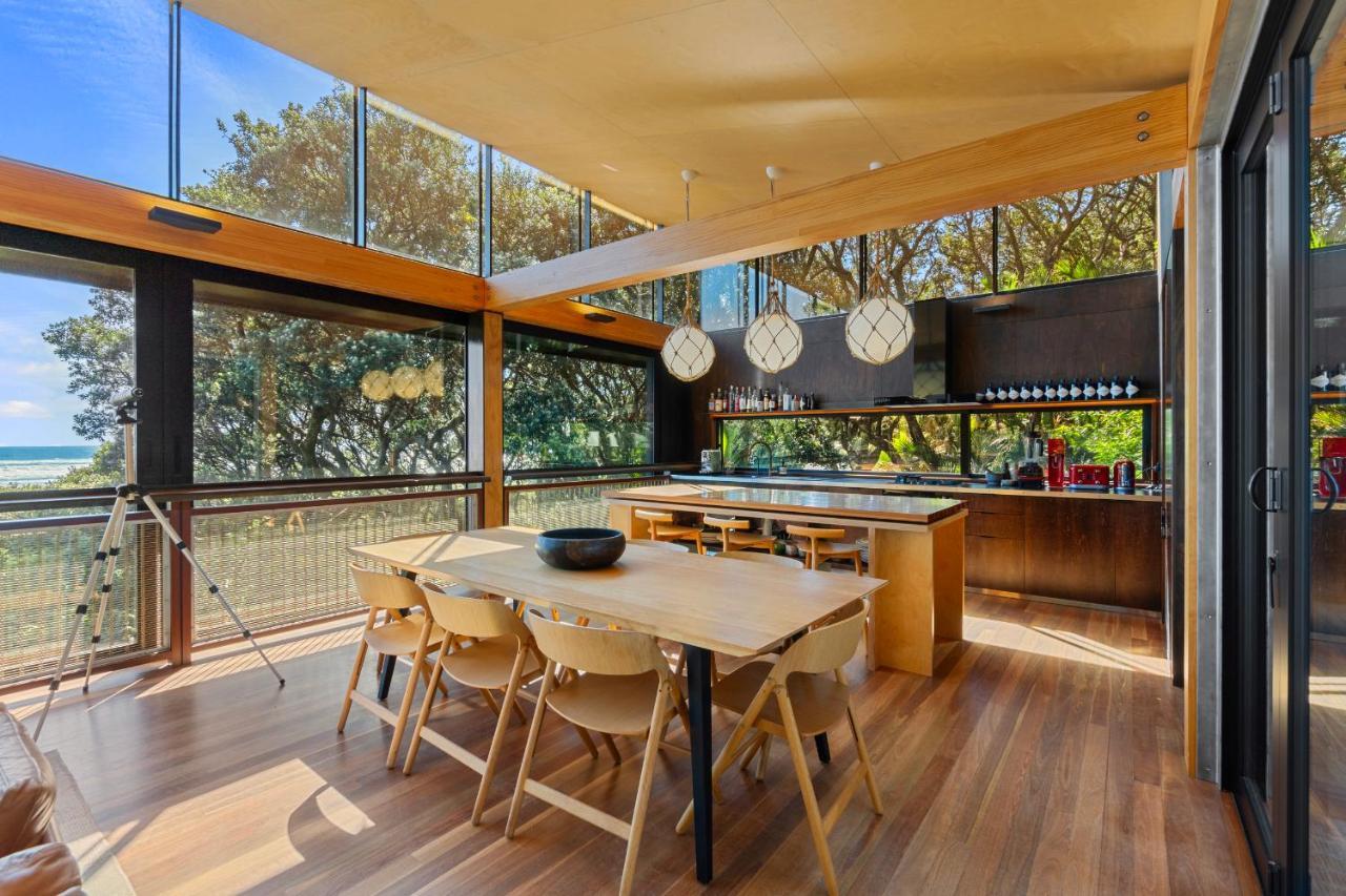 Kawakawa House - Piha Holiday home *
