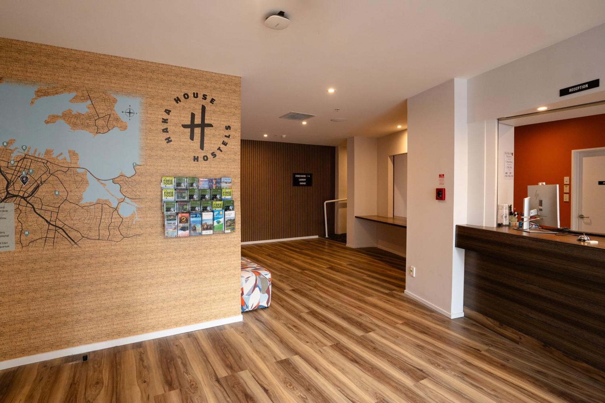 Haka House Albergue