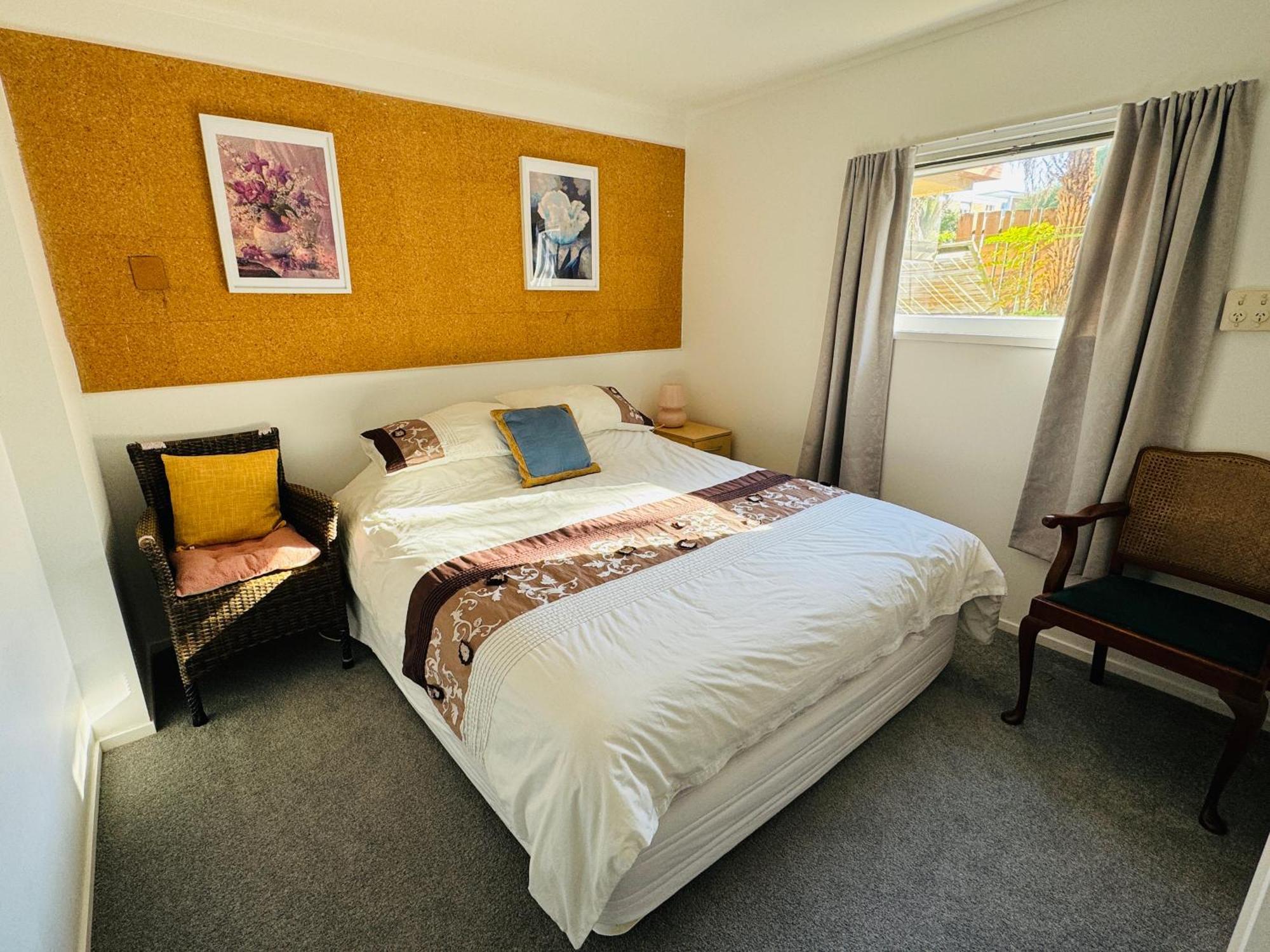 Delight At Golf Auckland