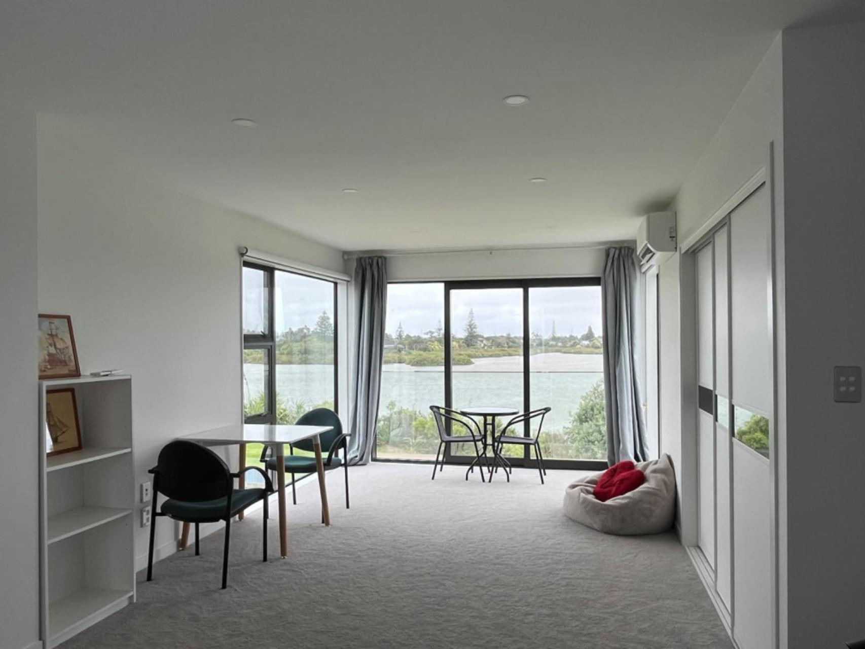 Relax By The Tamaki River