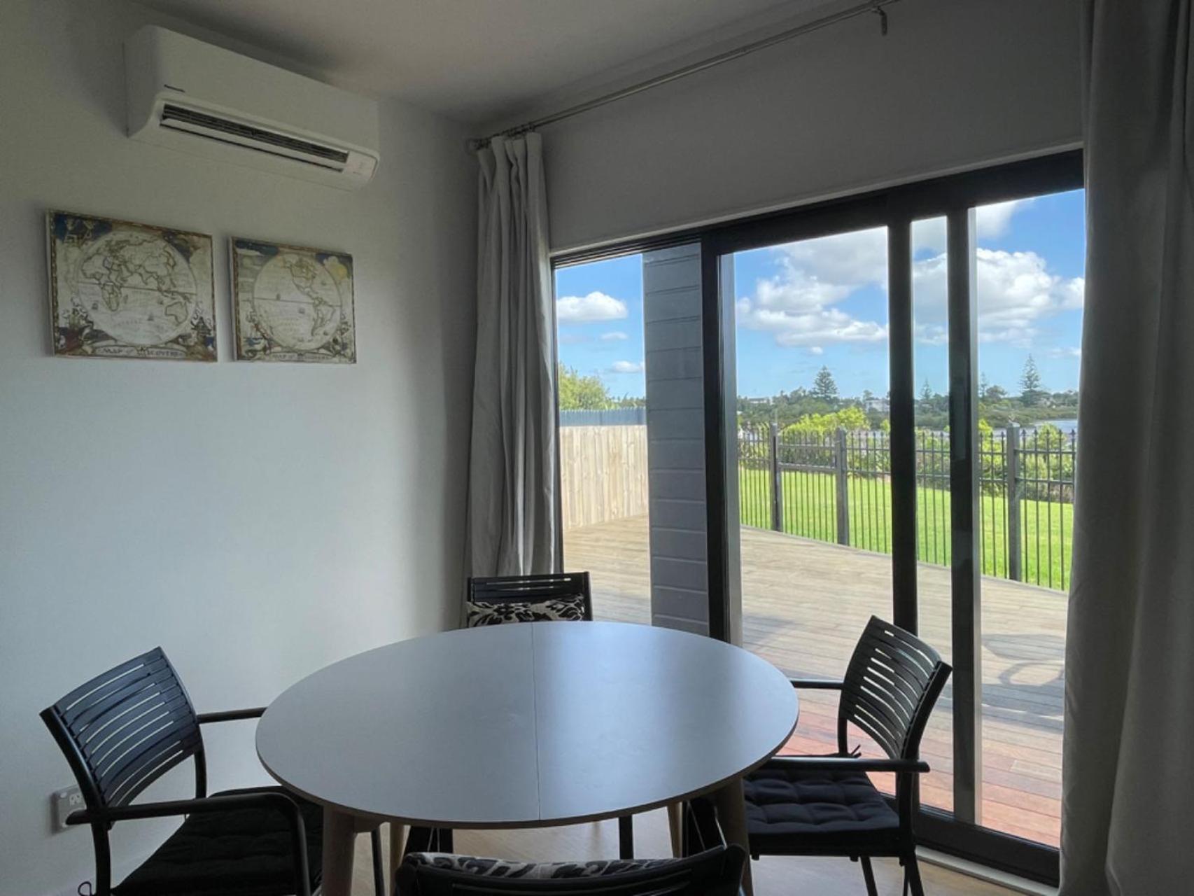 Relax By The Tamaki River Holiday home *