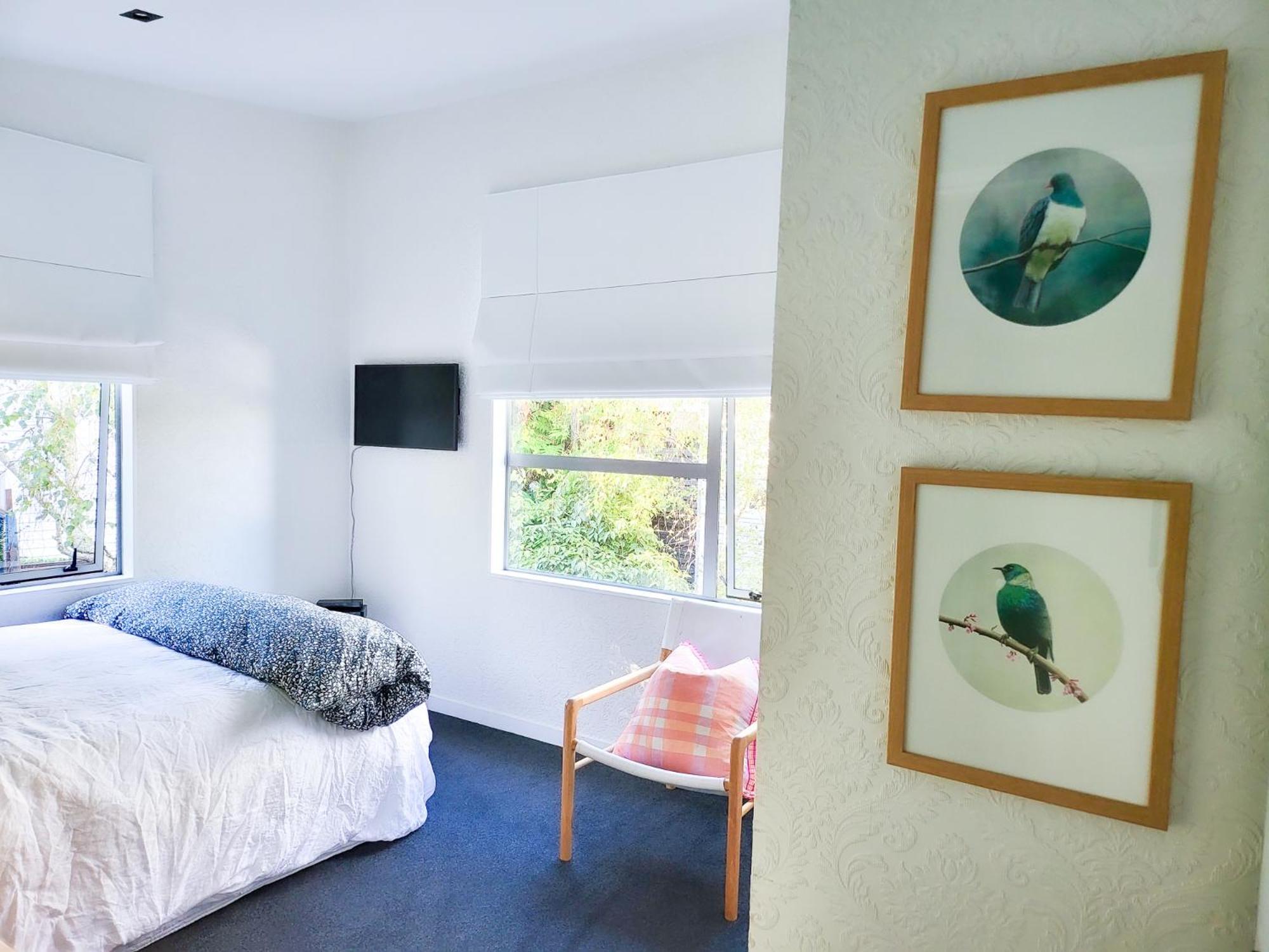 Inner Sunny Bedroom *