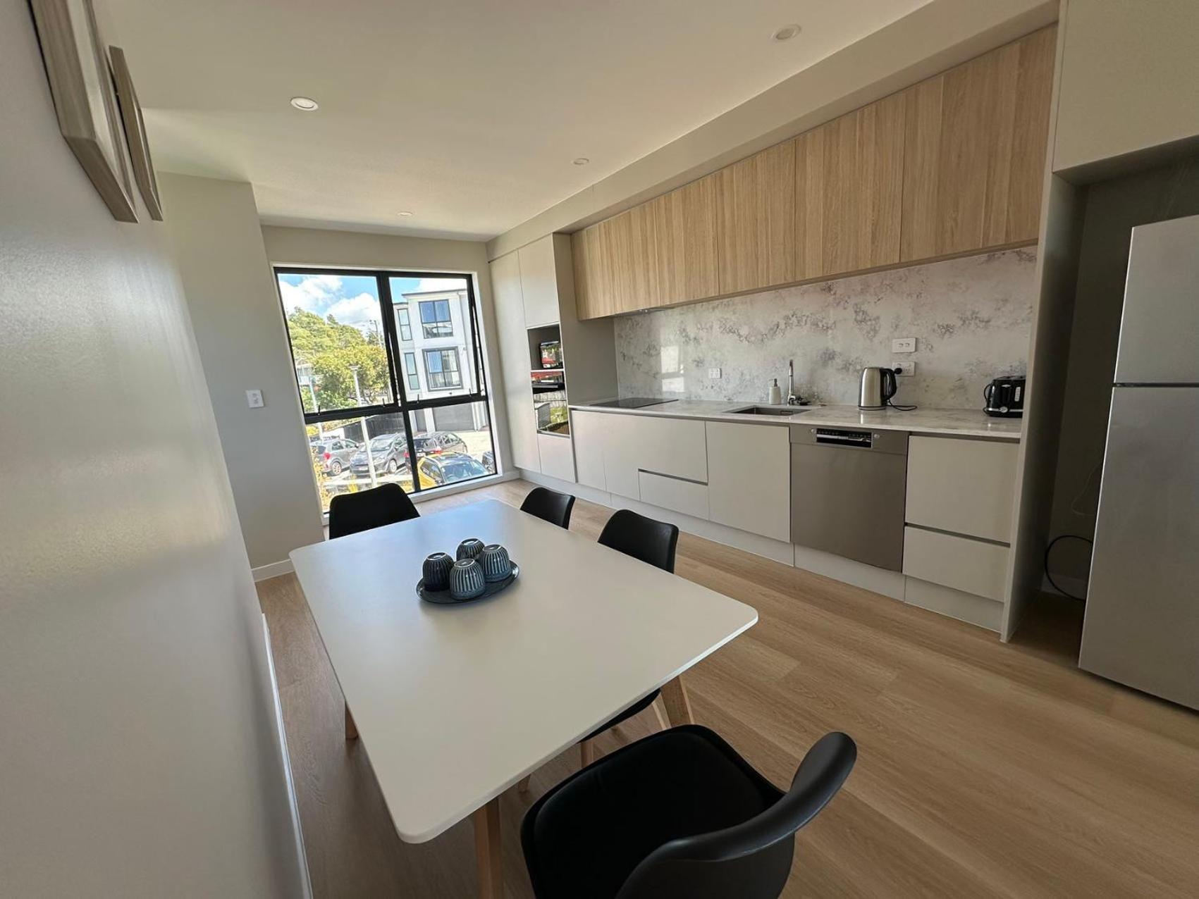 8 Ocean Rd Villa