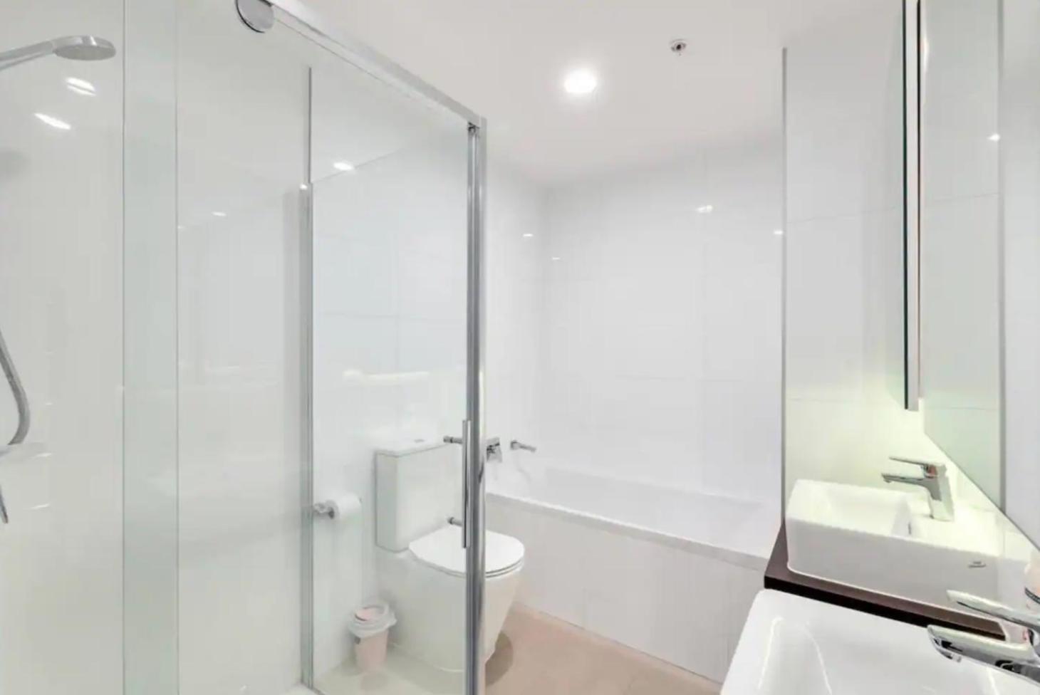 Magnificent Skytower, Sea, Habour View In Cbd Apartment *