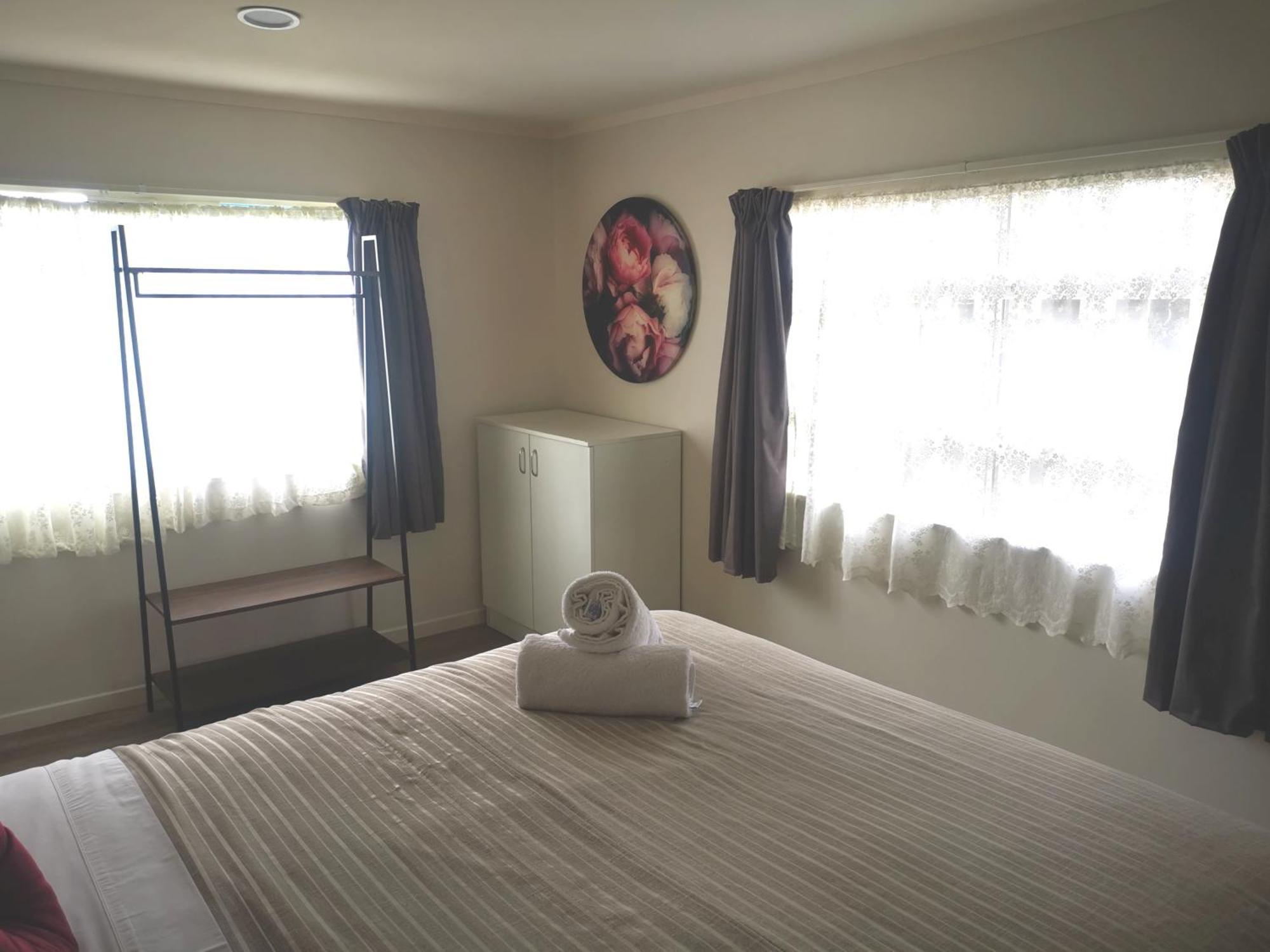 Holiday home Warm Little House At Wesley Auckland