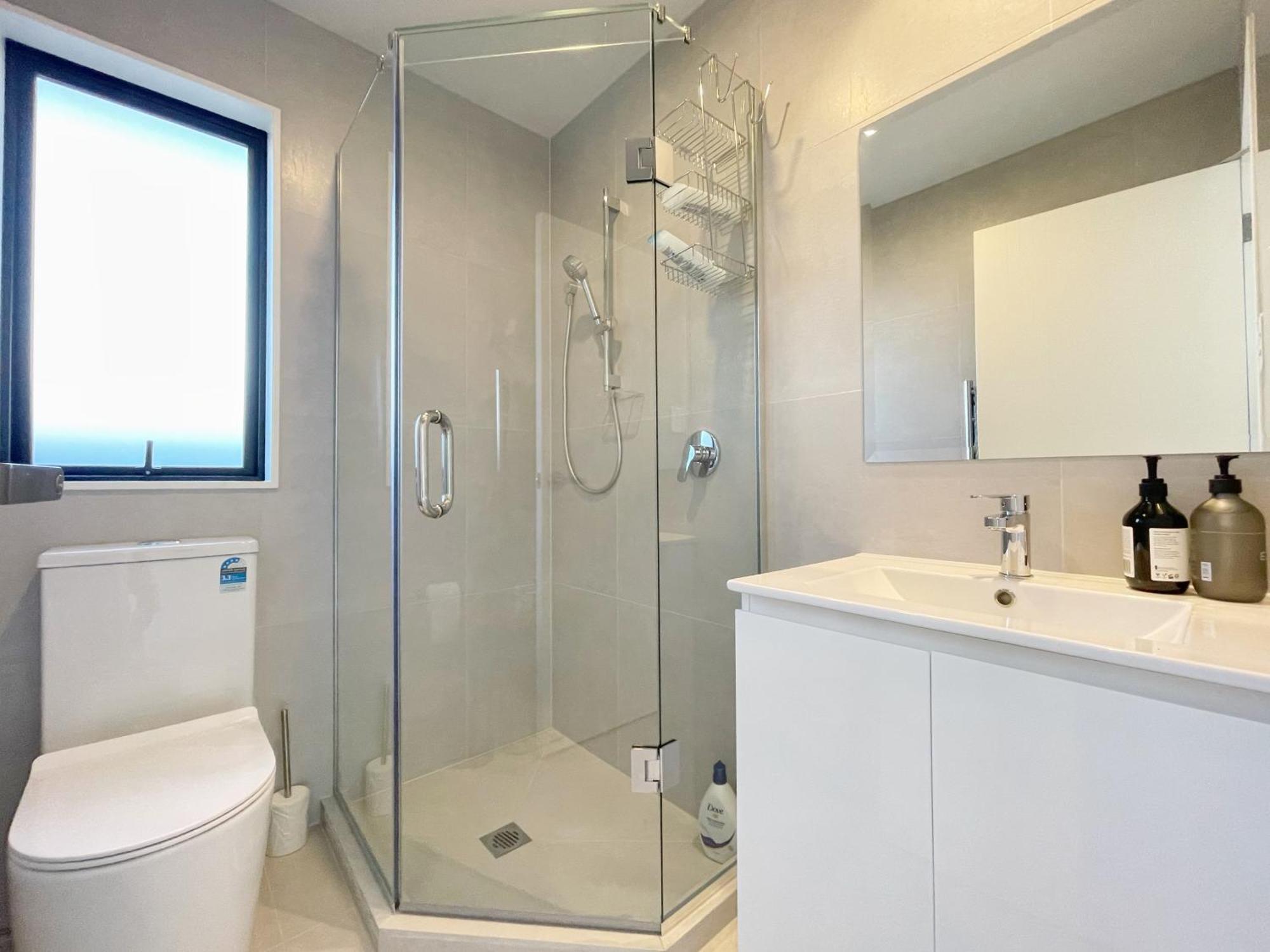 Modern French Retro Townhouse In Sandringham, Close To City, Heat Pumps, Netfilx