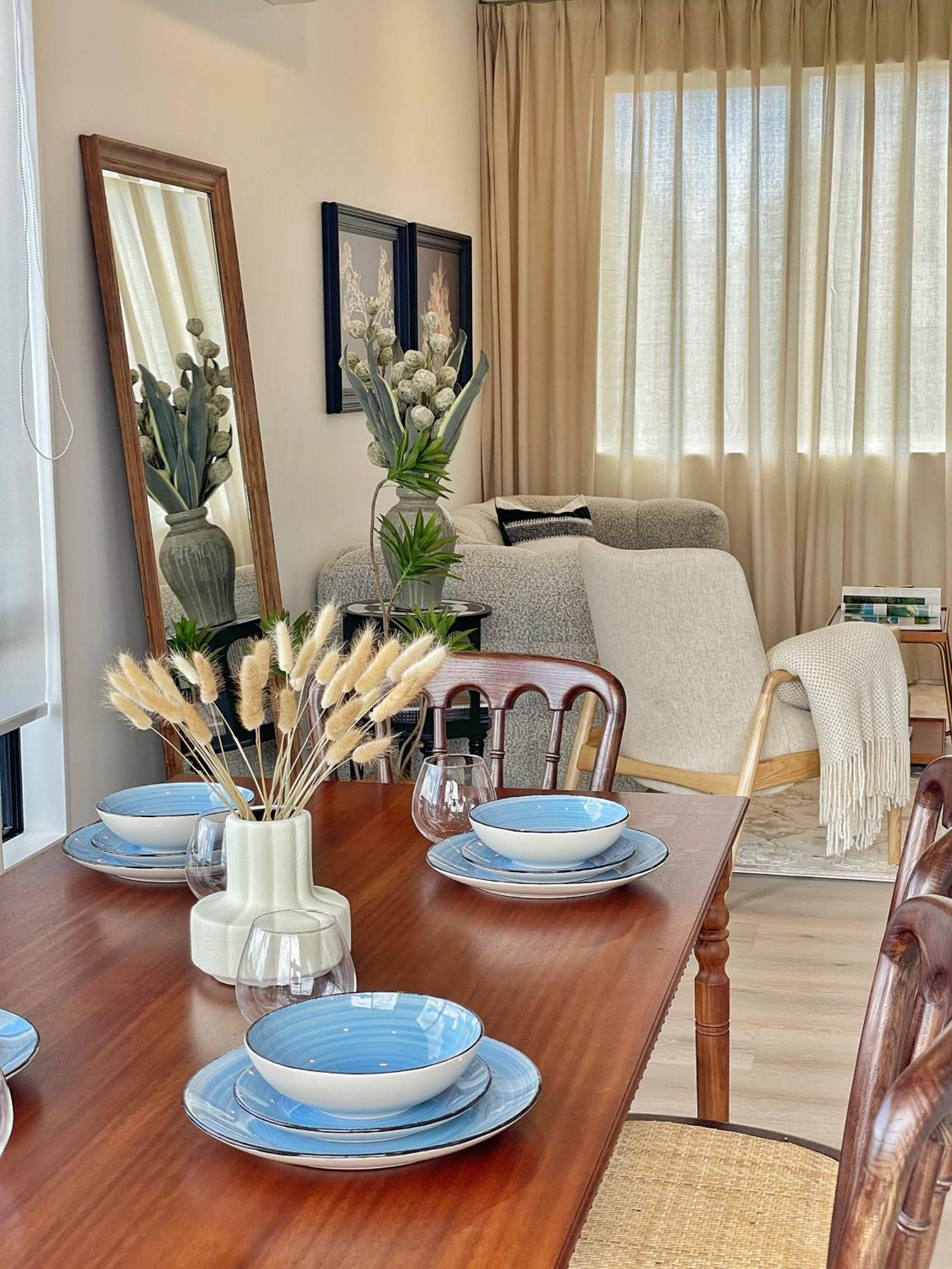 Modern French Retro Townhouse In Sandringham, Close To City, Heat Pumps, Netfilx Auckland