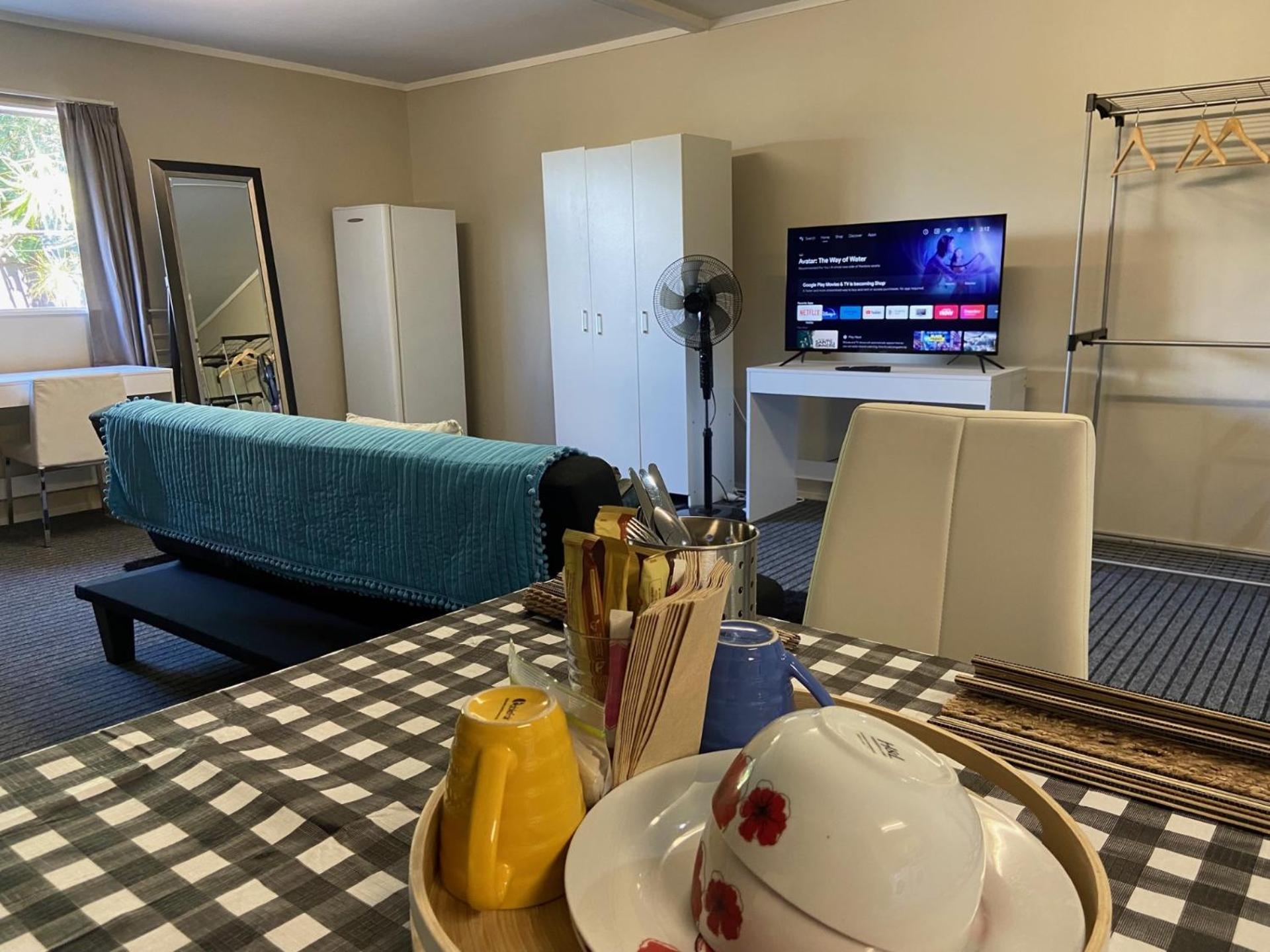 Close Motorway,free Breakfast,lovely Hot Spa,private,