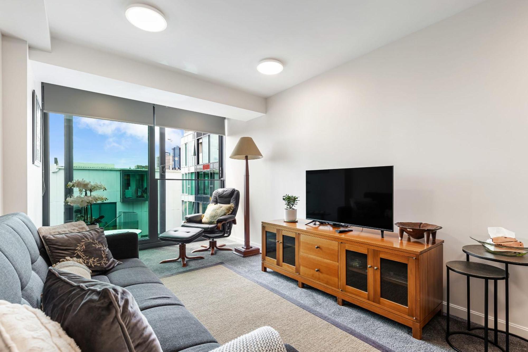 Cosy 2brm Cbd Apartment