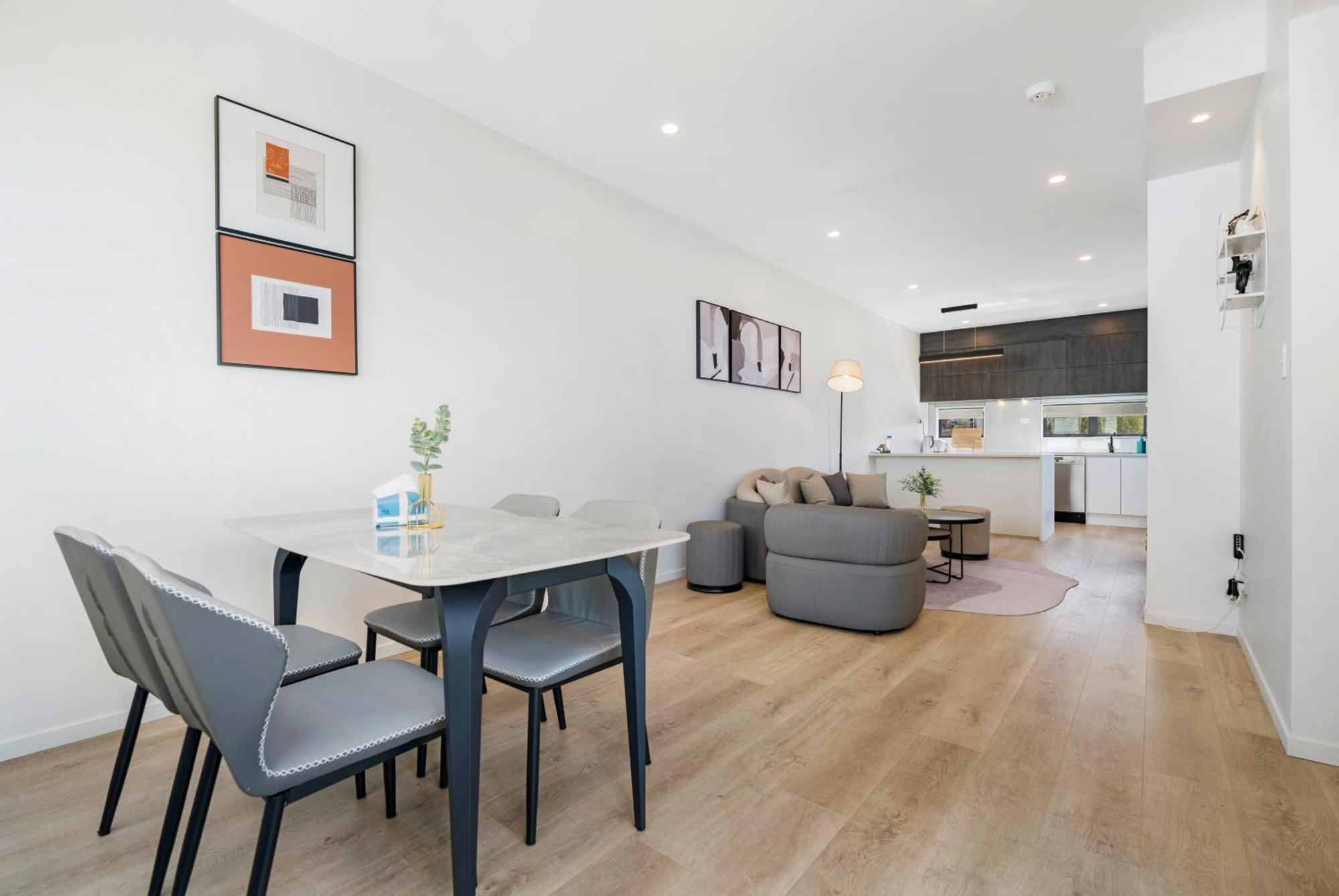 Apartment Your Away From Located Near Cbd Auckland