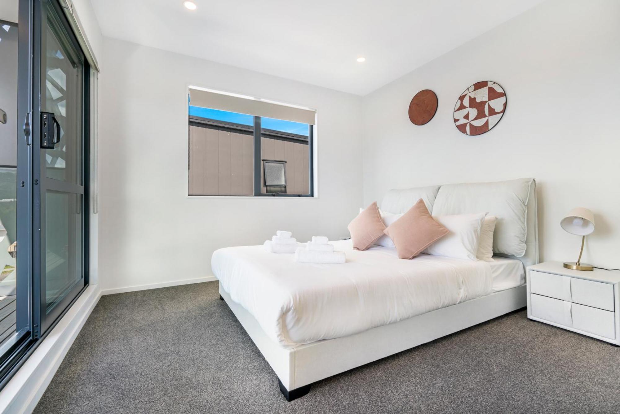 Your Away From Located Near Cbd Auckland