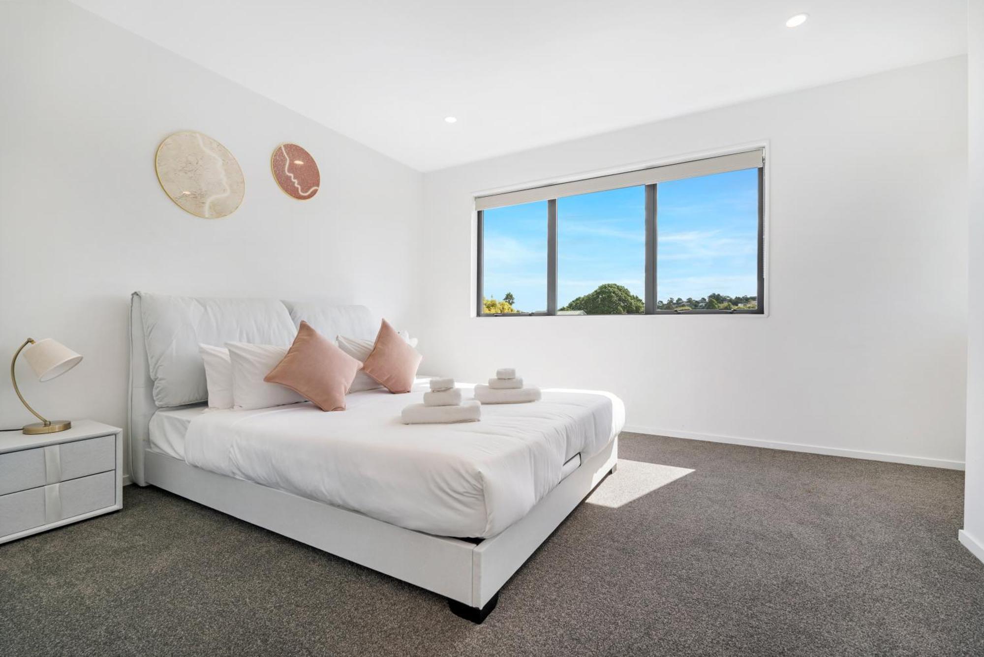 Your Away From Located Near Cbd Apartment Auckland